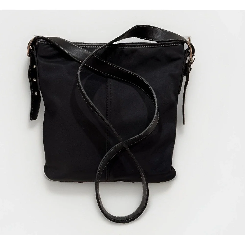 Vintage Coach 4451 Nylon Black Crossbody Bag Elegant Leather Strap Work Travel
